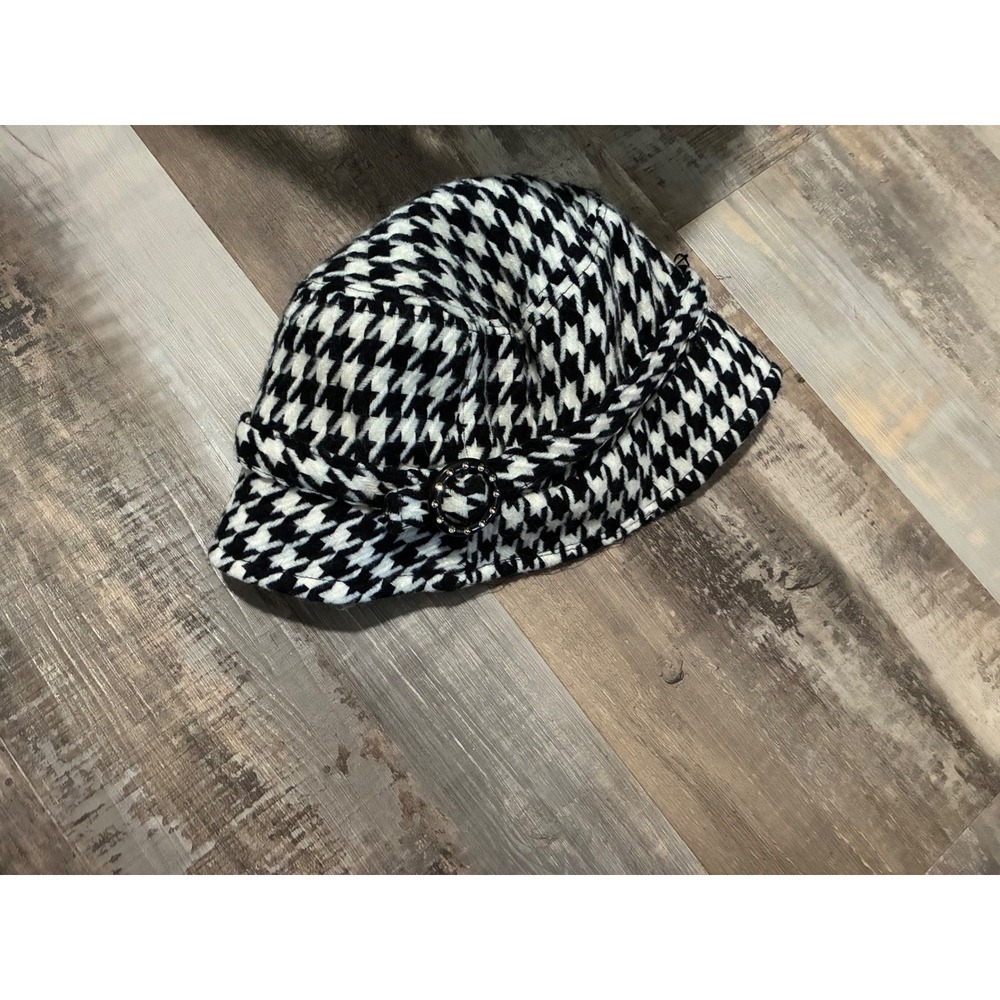 Manhattan Hat Company Womens Houndstooth Bucket Hat Black White Buckle Accent